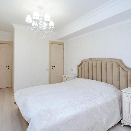 5A Beautiful Apartment In The Center Of The Capital Photo Original Ереван Екстериор снимка