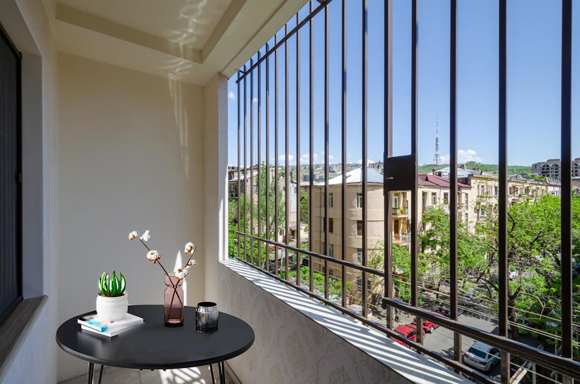 5A Beautiful Apartment In The Center Of The Capital Photo Original Ереван Екстериор снимка