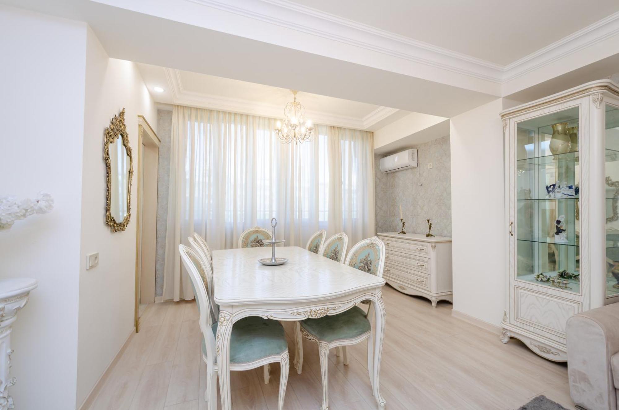 5A Beautiful Apartment In The Center Of The Capital Photo Original Ереван Екстериор снимка